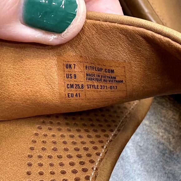 FitFlop Size 9 Flip Flop Sandals Thong Light Tan Leather 371-017 Comfort Summer - Picture 9 of 14